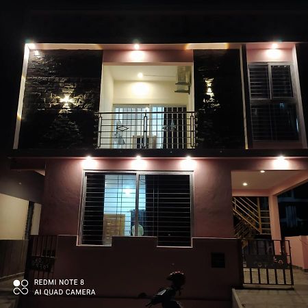 Nandi Skandagiri Guest House ภายนอก รูปภาพ