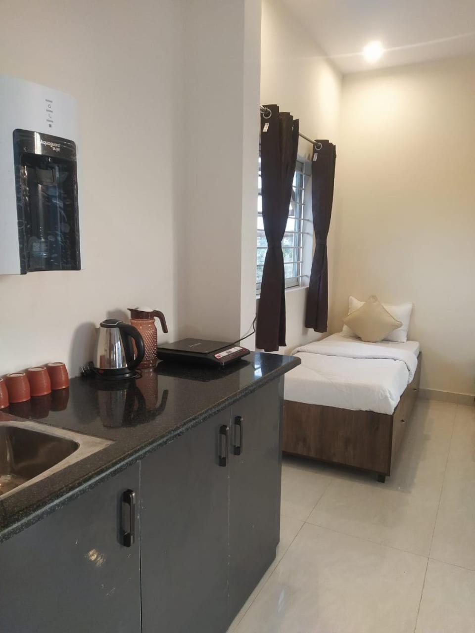 Nandi Skandagiri Guest House ภายนอก รูปภาพ